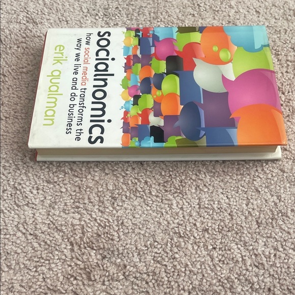 Socialnomics Book by Erik Qualman - Picture 3 of 3